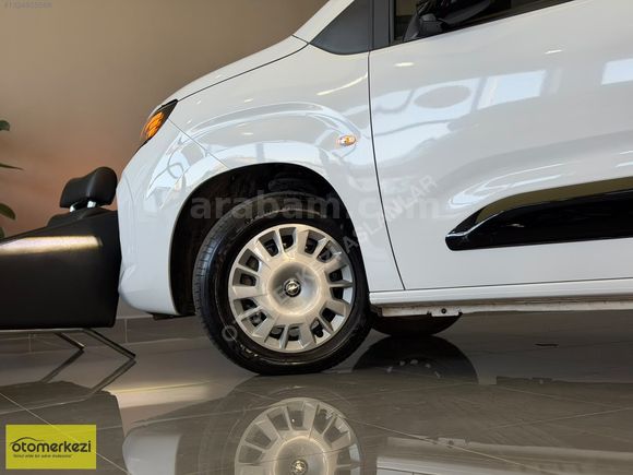 2024 OPEL COMBO CARGO 1.5 D ULTIMATE XL / HATASIZ 149 BİN PEŞİN