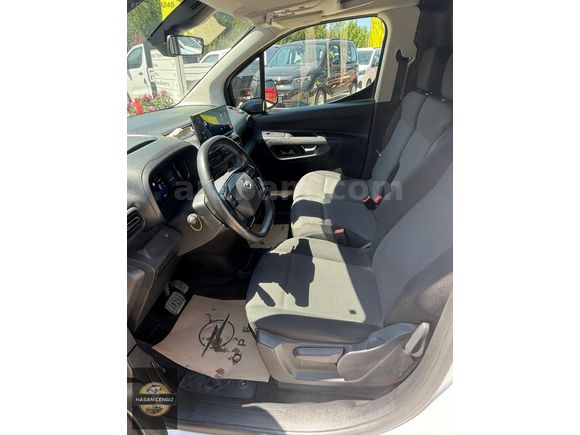 Combo Cargo Ultimate XL Otomatik vites 33.000 km