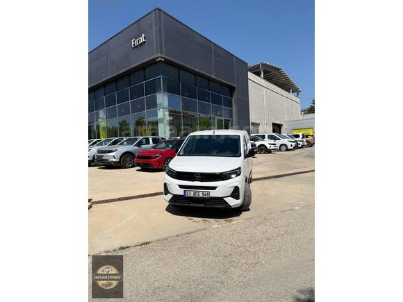 Combo Cargo Ultimate XL Otomatik vites 33.000 km