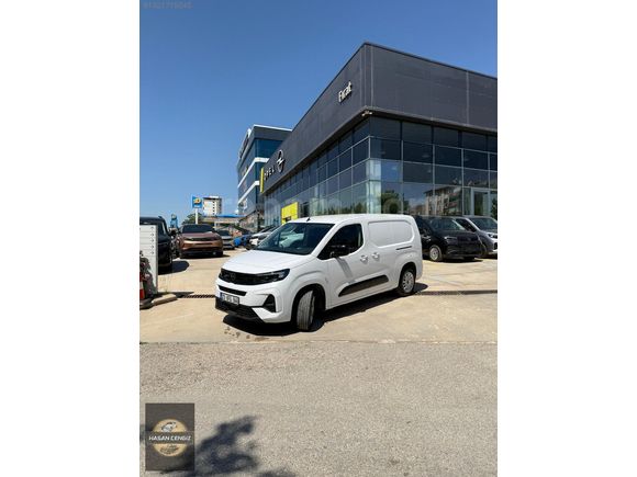 Combo Cargo Ultimate XL Otomatik vites 33.000 km