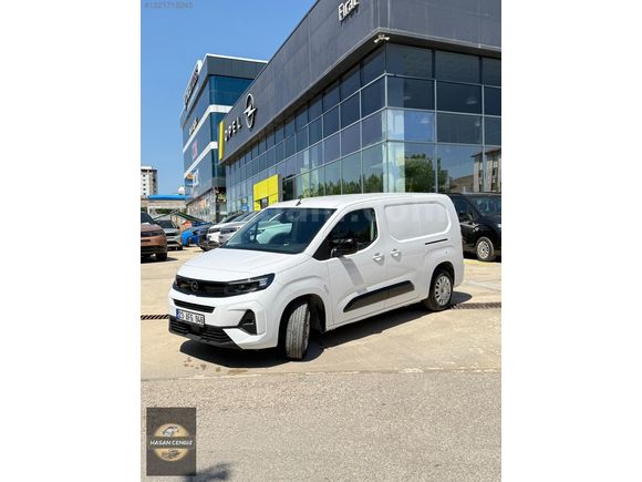 Combo Cargo Ultimate XL Otomatik vites 33.000 km