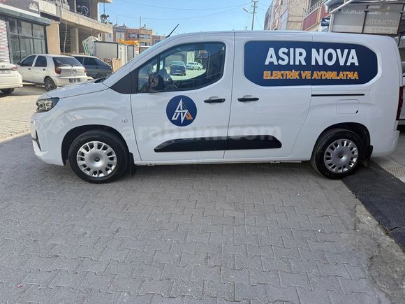 OPEL COMBO CARGO 1.5 D ULTİMATE XL HATASIZ BOYASIZ ÇİZİKSİZ