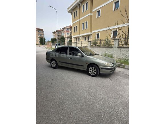 Sahibinden Renault Megane 1.6 RNA 1999 Model 