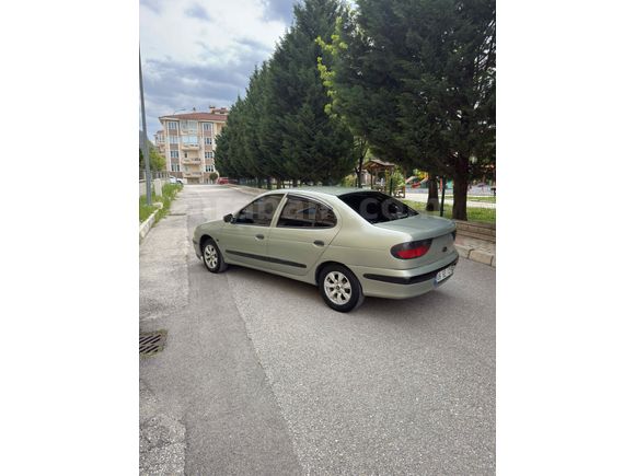 Sahibinden Renault Megane 1.6 RNA 1999 Model 