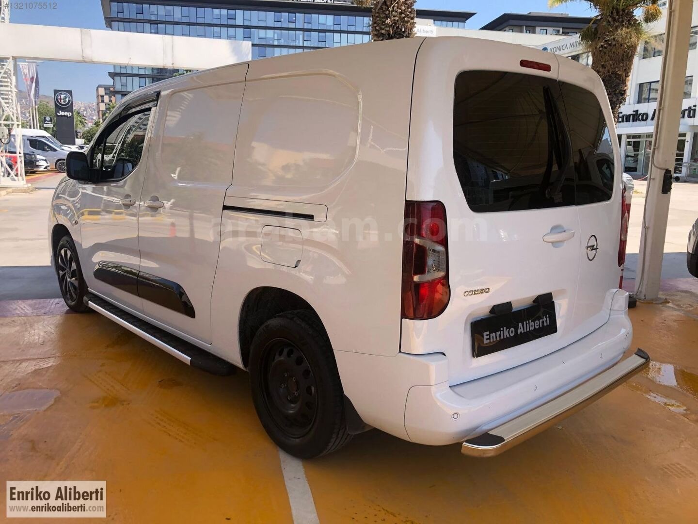 Galeriden Opel Combo 1.5 CDTI Elegance 2024 Model İzmir 39.649 km Beyaz 6