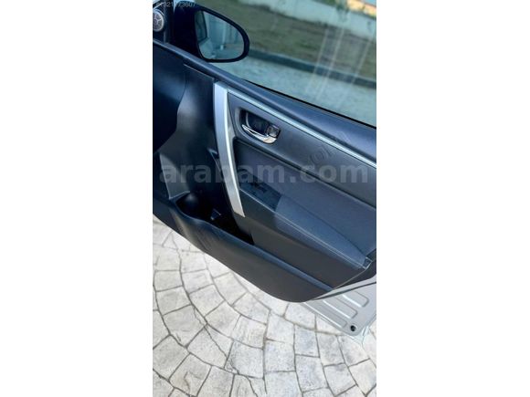 BEREKET OTOMOTİVDEN 1.6 2015 MODEL COROLLA