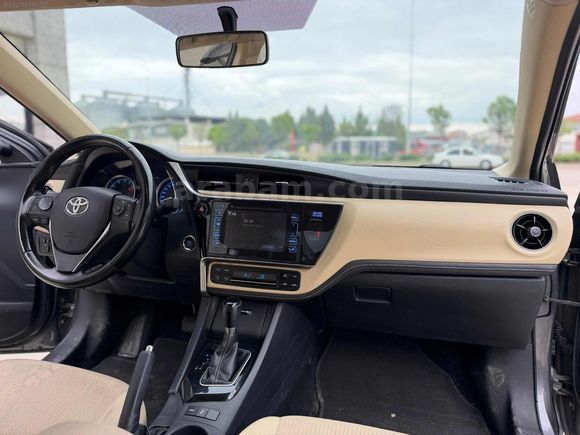 COROLLA 1.6 ADVANCE EN DOLUSU