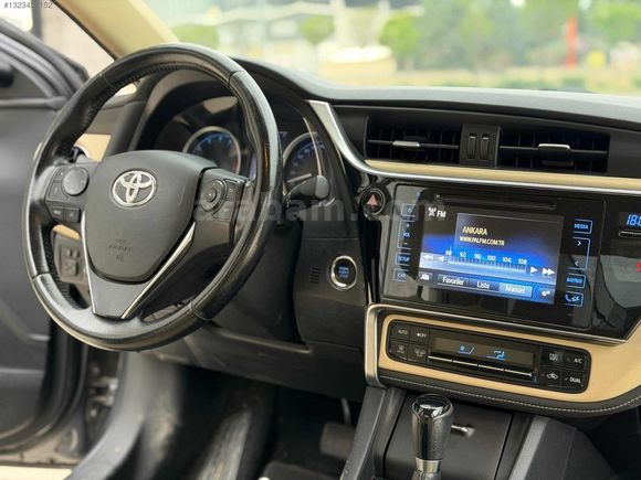 COROLLA 1.6 ADVANCE EN DOLUSU