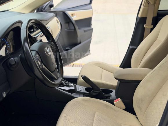 COROLLA 1.6 ADVANCE EN DOLUSU