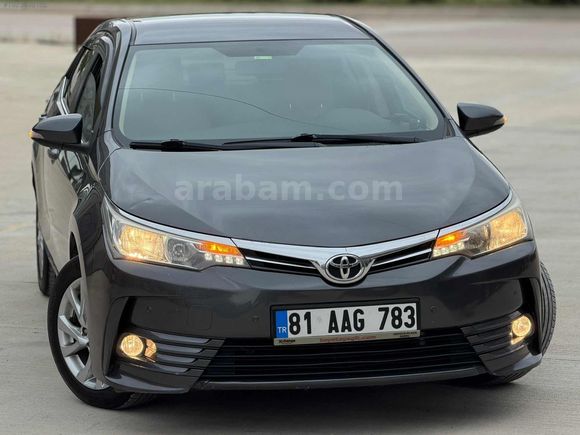 COROLLA 1.6 ADVANCE EN DOLUSU