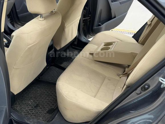 COROLLA 1.6 ADVANCE EN DOLUSU