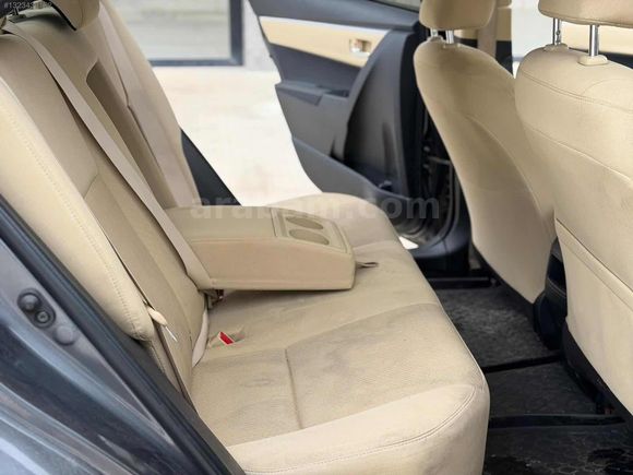 COROLLA 1.6 ADVANCE EN DOLUSU