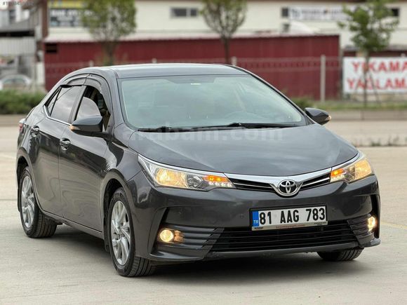 COROLLA 1.6 ADVANCE EN DOLUSU