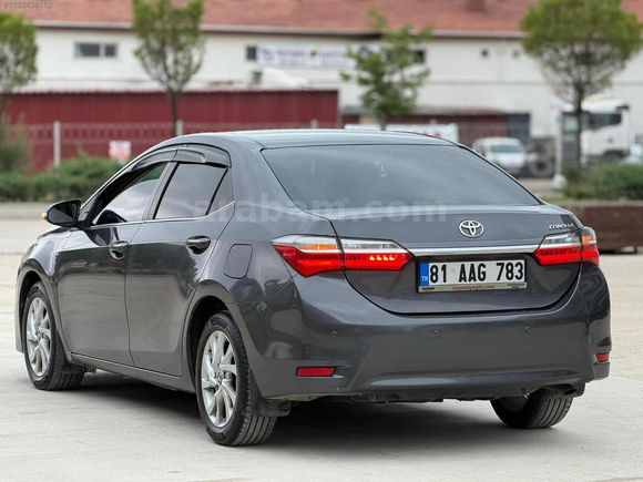 COROLLA 1.6 ADVANCE EN DOLUSU