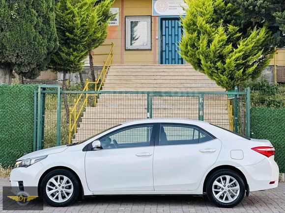 İLK SAHİBİNDEN SERVİS BAKIMLI COROLLA 1.6