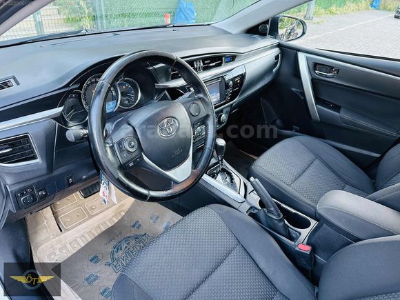 İLK SAHİBİNDEN SERVİS BAKIMLI COROLLA 1.6