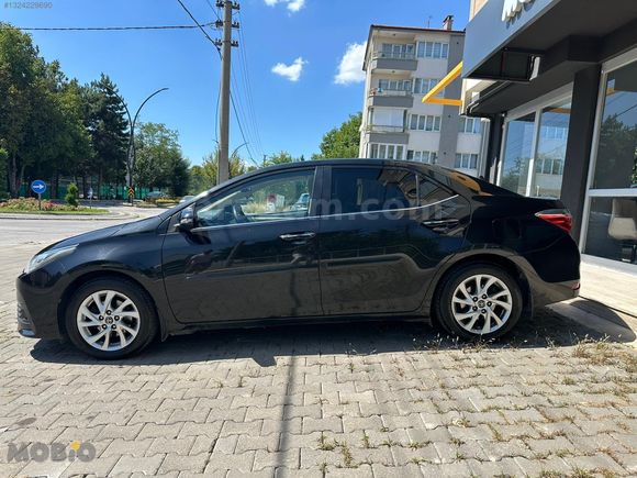 MOBİO'DAN 2017 MODEL COROLLA 145BİN KMDE BOYA DEĞİŞEN YOK