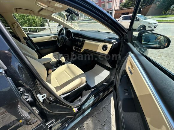 MOBİO'DAN 2017 MODEL COROLLA 145BİN KMDE BOYA DEĞİŞEN YOK