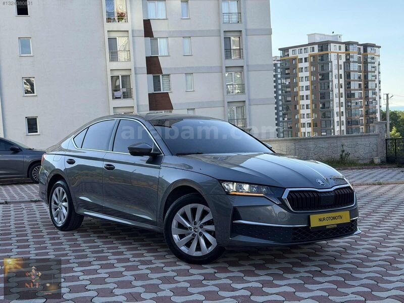 Galeriden Skoda Octavia 1.5 Mhev Premium 2024 Model Ordu 63.000 km Füme