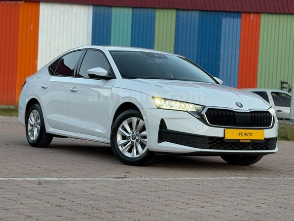 Hatasız Boyasız 2025 Skoda Octavia 1.5 TSI mHEV Elite DSG-150 HP