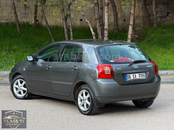 CLASS 71'DEN 2004 OTOMATİK VİTES COROLLA EMSALSİZ TEMİZLİKTE...
