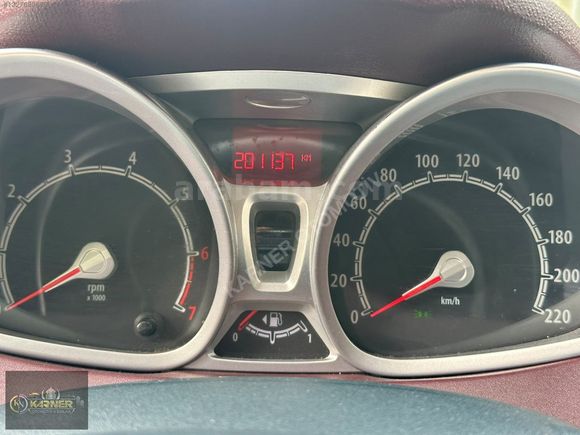 KARNER'DEN TEMİZ 2011 FİESTA 1.4 OTOMATİK