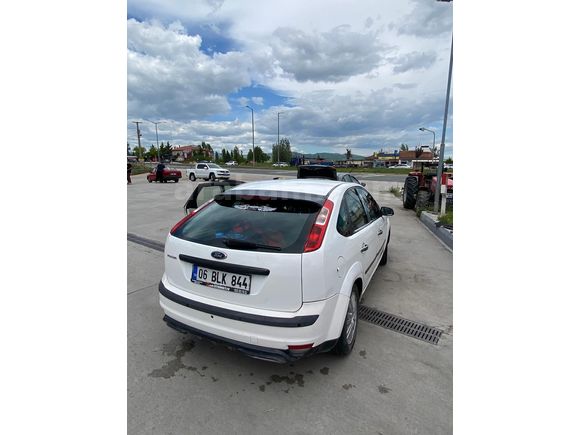 Sahibinden Ford Focus 1.6 Trend 2006 Model