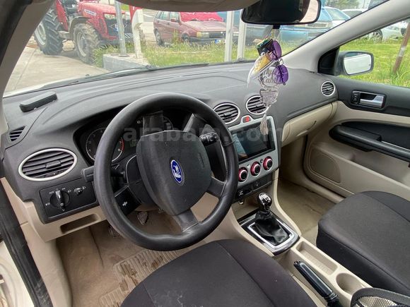 Sahibinden Ford Focus 1.6 Trend 2006 Model