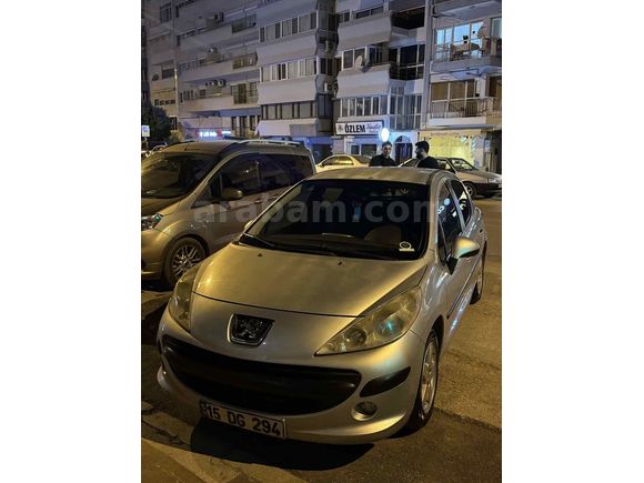 Sahibinden Peugeot 207 1.4 HDi Trendy 2009 Model 