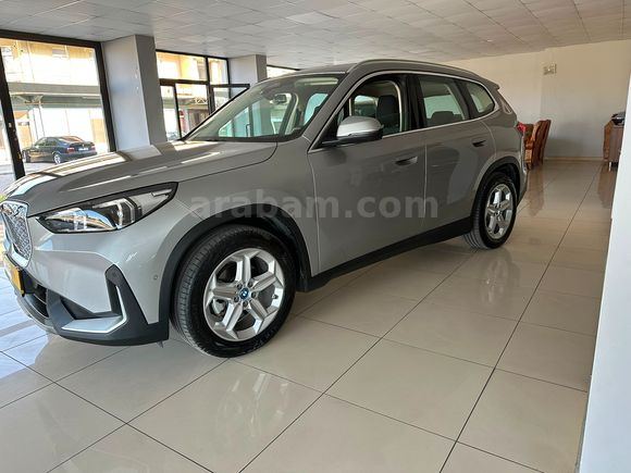 İLKAY'DAN %20 FATURALI 2025 BMW İX1 SPORTLİNE 19,000 KM'DE