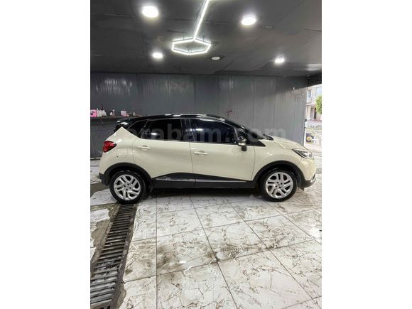 Sahibinden Renault Captur 1.5 dCi Icon 2015 Model  171.500 km Bej