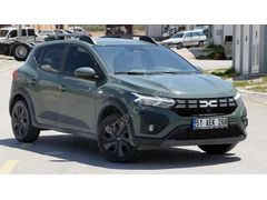 2025 MODEL DACİA SANDERO STEPWAY BOYASIZ OTOMATİK 20.ooo KM'DE