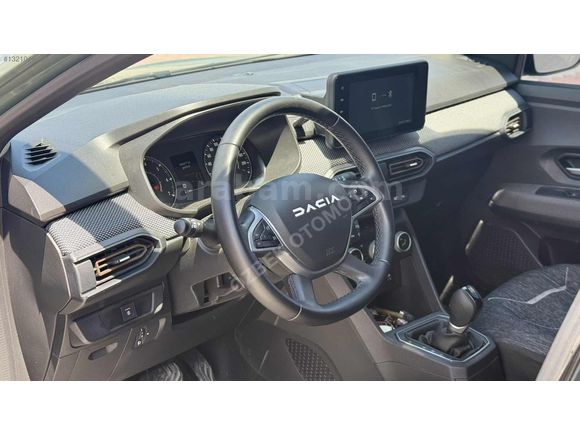 2025 MODEL DACİA SANDERO STEPWAY BOYASIZ OTOMATİK 20.ooo KM'DE