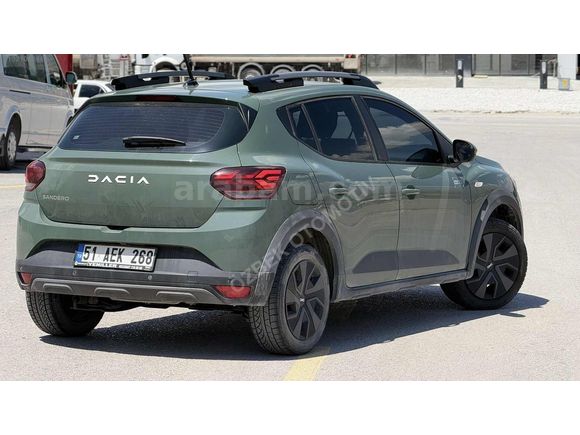 2025 MODEL DACİA SANDERO STEPWAY BOYASIZ OTOMATİK 20.ooo KM'DE