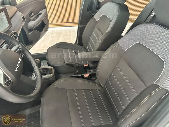 2025 6.200 KM DACIA STEPWAY EXPRESSİON 1.0TCE 90BG CVT