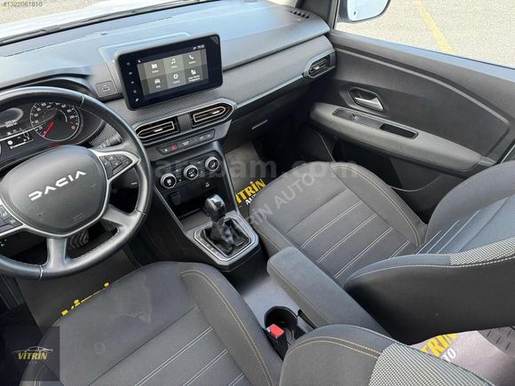 VİTRİN'DEN HATASIZ BOYASIZ 2025 1.0 TCE EXPRESSİON 22.000 KM DE