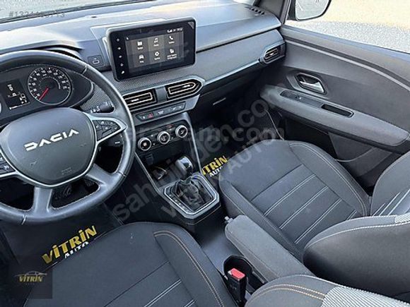 VİTRİN'DEN HATASIZ BOYASIZ 2024 1.0 TCE EXPRESSİON 24.000 KM DE