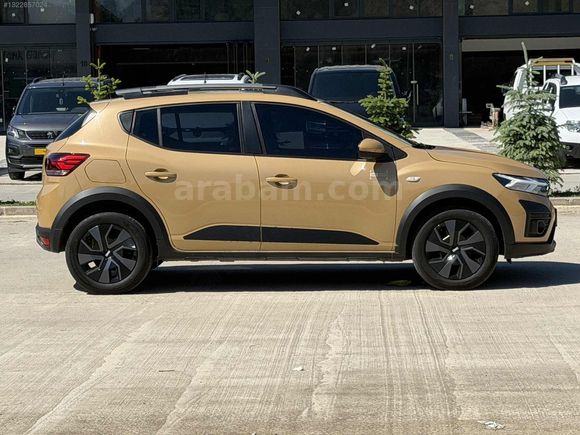AUTO İFÖ'DEN 2024 SANDERO OTOMATİK SANROFLU HATASIZ