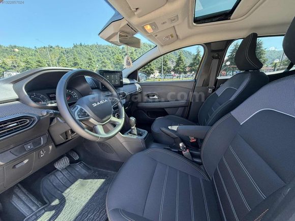 AUTO İFÖ'DEN 2024 SANDERO OTOMATİK SANROFLU HATASIZ