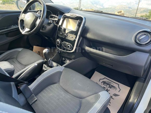  Renault Clio 1.2 Icon 2016 Model 