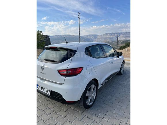  Renault Clio 1.2 Icon 2016 Model 