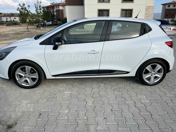  Renault Clio 1.2 Icon 2016 Model 