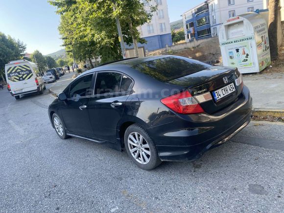 Sahibinden Honda Civic 1.6i VTEC Eco Elegance 2013 Model 