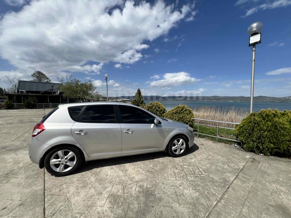 Sahibinden Kia Ceed 1.6 CRDi Motion 2012 Model 