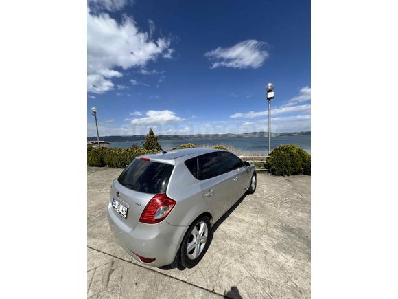 Sahibinden Kia Ceed 1.6 CRDi Motion 2012 Model 
