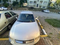 Sahibinden Volkswagen Passat 1.8 Trendline 2000 Model  305.000 km Gri