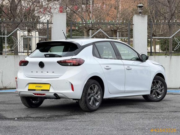 AKD SILA'DAN OPEL*CORSA*2025*MODEL*1.2T*EDİTİON*EAT8*PAKET