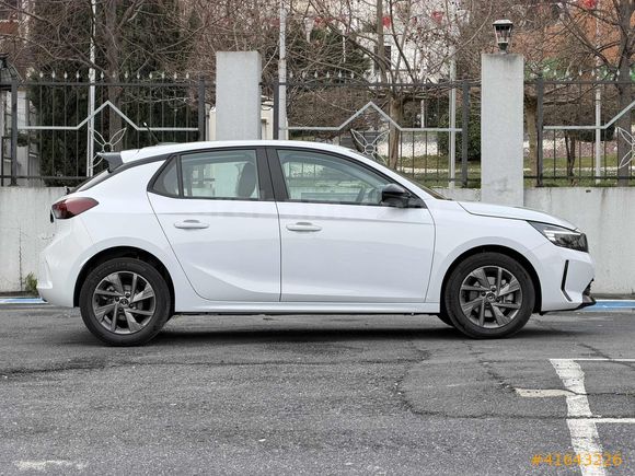 AKD SILA'DAN OPEL*CORSA*2025*MODEL*1.2T*EDİTİON*EAT8*PAKET