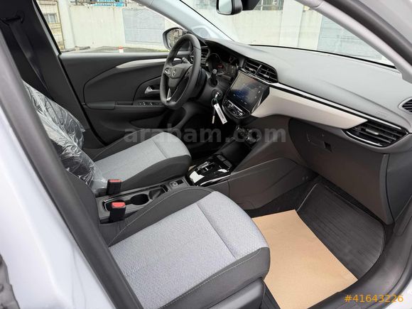 AKD SILA'DAN OPEL*CORSA*2025*MODEL*1.2T*EDİTİON*EAT8*PAKET