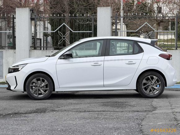 AKD SILA'DAN OPEL*CORSA*2025*MODEL*1.2T*EDİTİON*EAT8*PAKET
